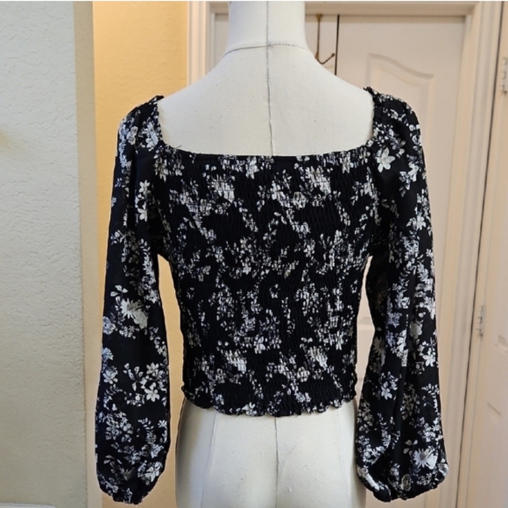 Lush Women's Medium Black White Floral Blouse Sheer Sleeves Ruched Smocked Top - Picture 4 of 16